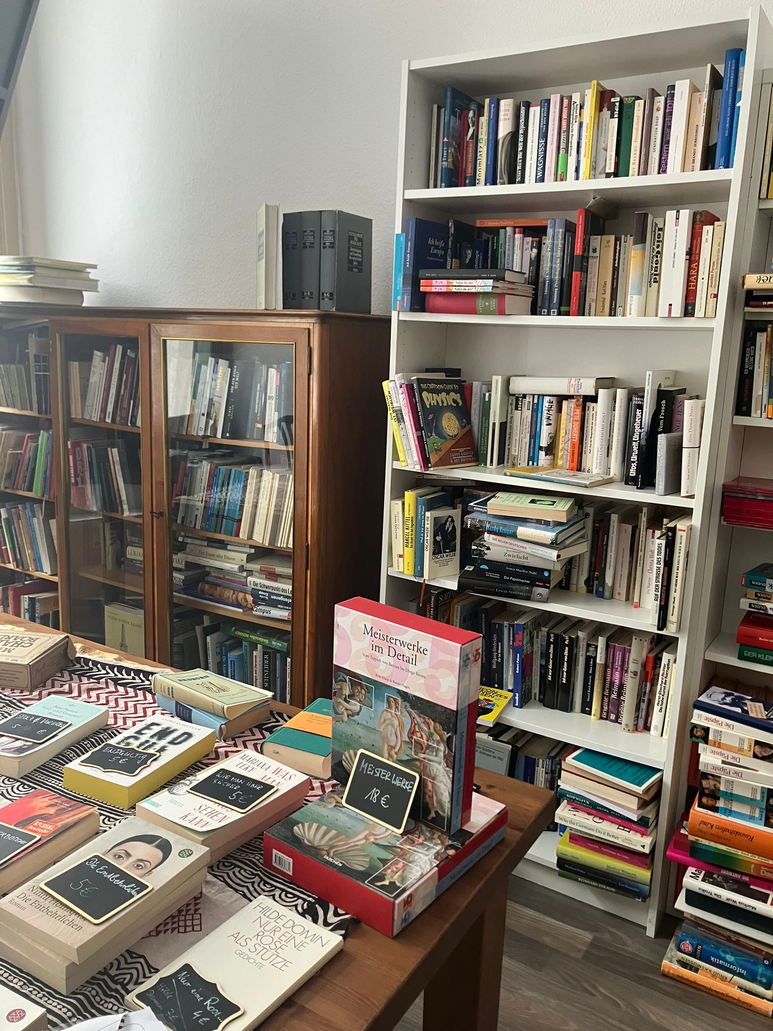 In unserem Laden kann noch mehr gestöbert werden