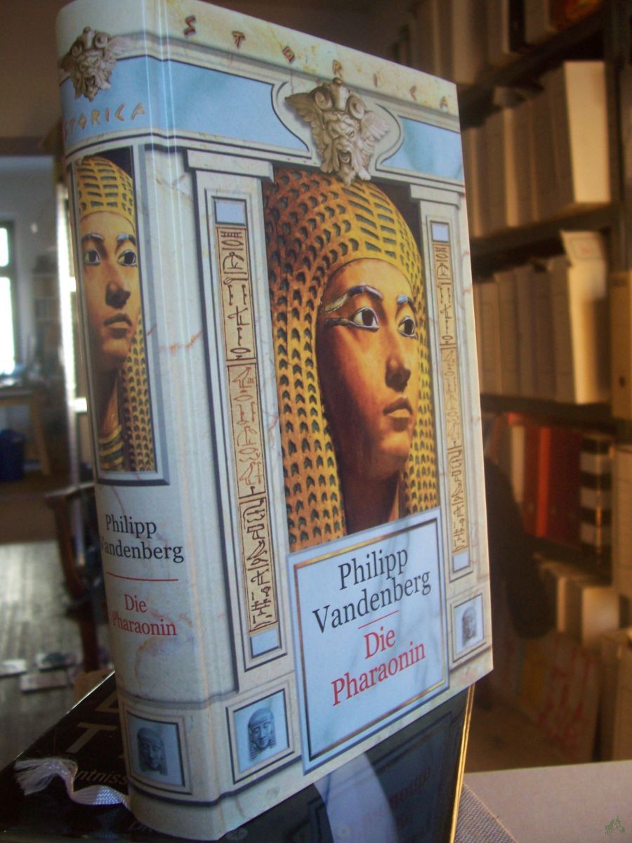 Product image 1 of the product “Die Pharaonin : Roman / Philipp Vandenberg ”