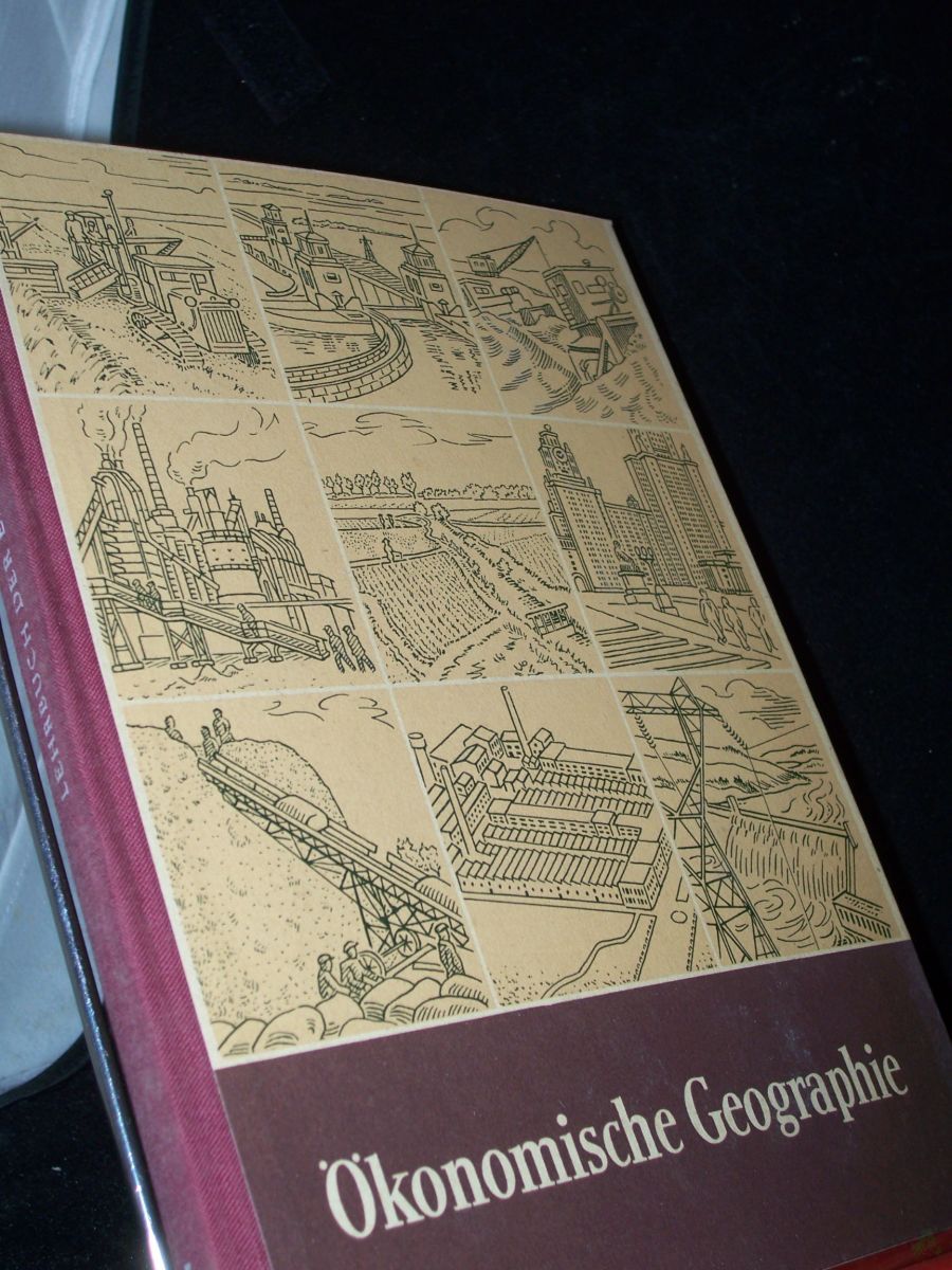 Artikelbild 1 des Artikels “Lehrbuch der Erdkunde Teil: Schuljahr. 10., Ökonomische Geographie der wichtigsten Staaten der Erde / Nach e. Ms. von Wolfgang Güthler u. Karl Troeger. Kartograph. Bearb.: Walter Heidenreuter “