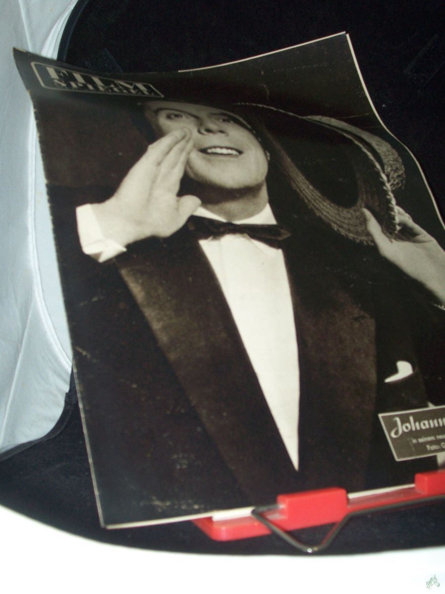 Product image 1 of the product “5/57 Johannes Heesters in seinem neuen Film Viktor und Viktoria ”