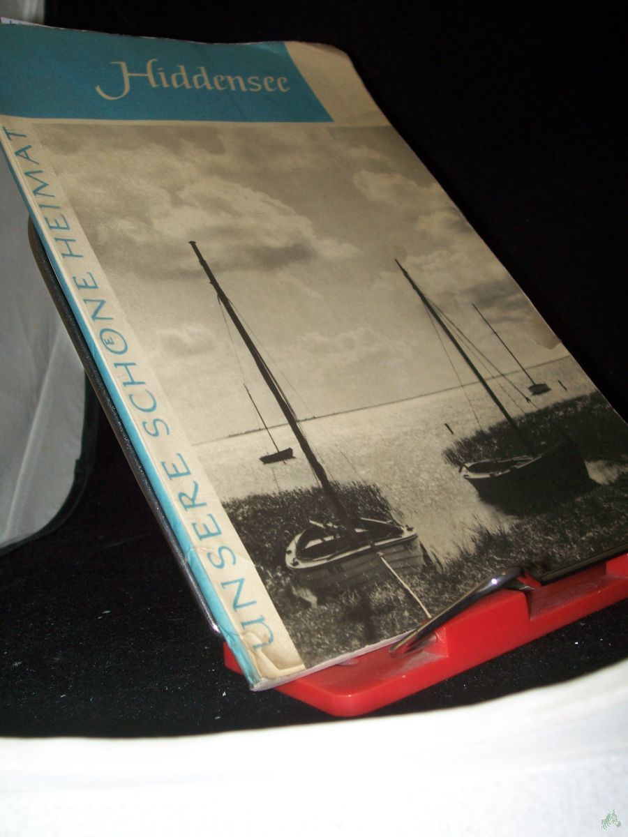 Product image 1 of the product “Hiddensee / Mit e. Vorw. von Hans Giede. Fotos von Gerhard Royé ”