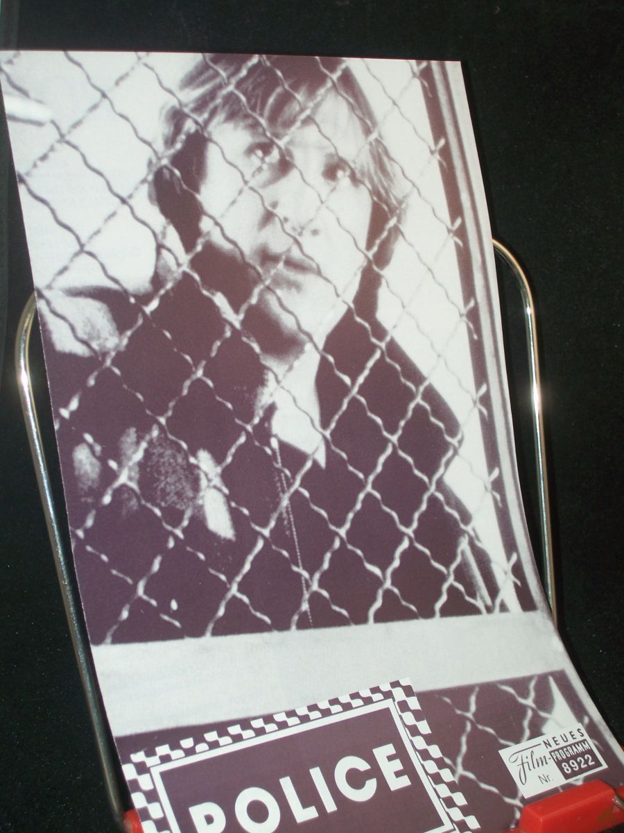 Product image 1 of the product “Nr. 8922, Dezember 1988, Police ”