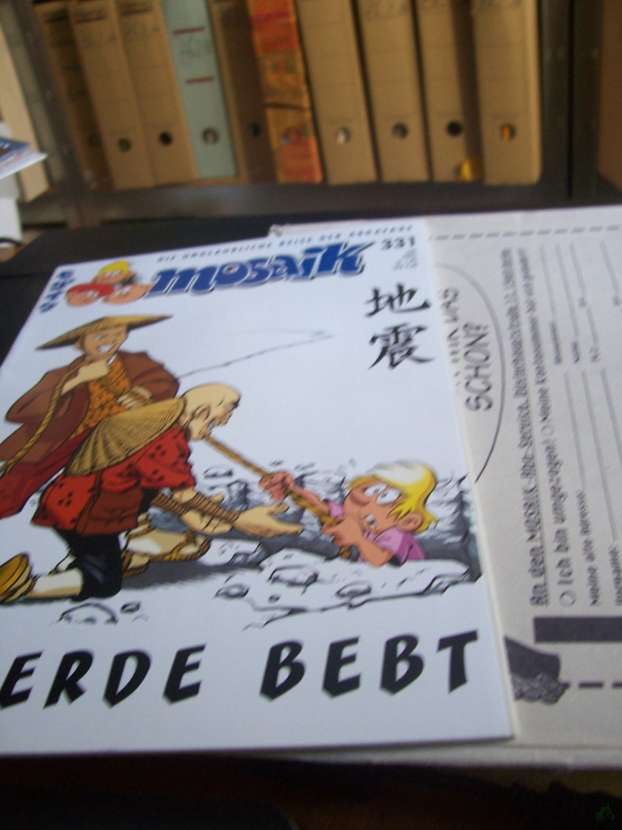 Product image 1 of the product “Juli 2003, Die Erde bebt ”