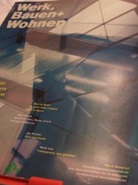 Product image 1 of the product “1/2 1997 Glas im Raum ”
