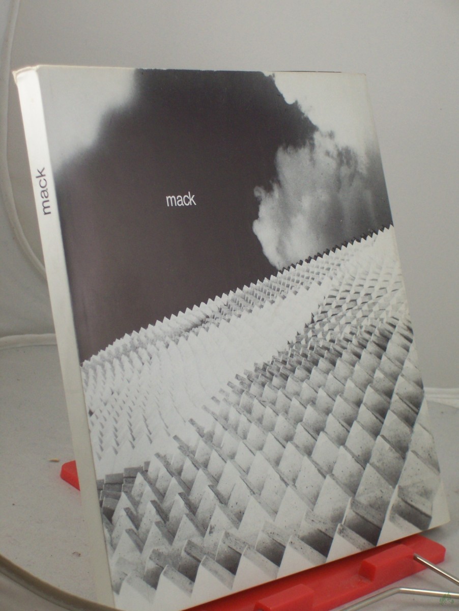 Artikelbild 1 des Artikels “mack : Objekte, Aktionen, Projekte; Akad. d. Künste, Berlin, 28. Mai - 2. Juli 1972 / Katalog: Herta Elisabeth Killy u. a. “
