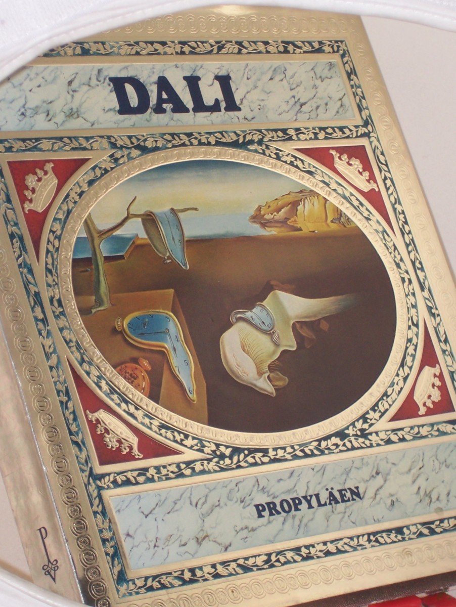 Artikelbild 1 des Artikels “Dali / Dali. Aus d. Franz. übertr. von Edwin Ortmann u. Juliane Alfredson. Biograph. Essay von Max Gérard “