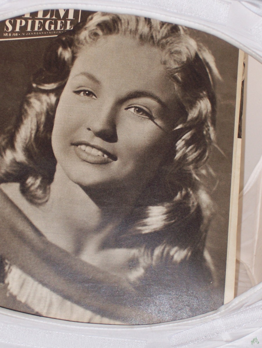 Product image 1 of the product “Nr. 8/1958, Sieglinde Lucka, in dem DEFA-Film 
