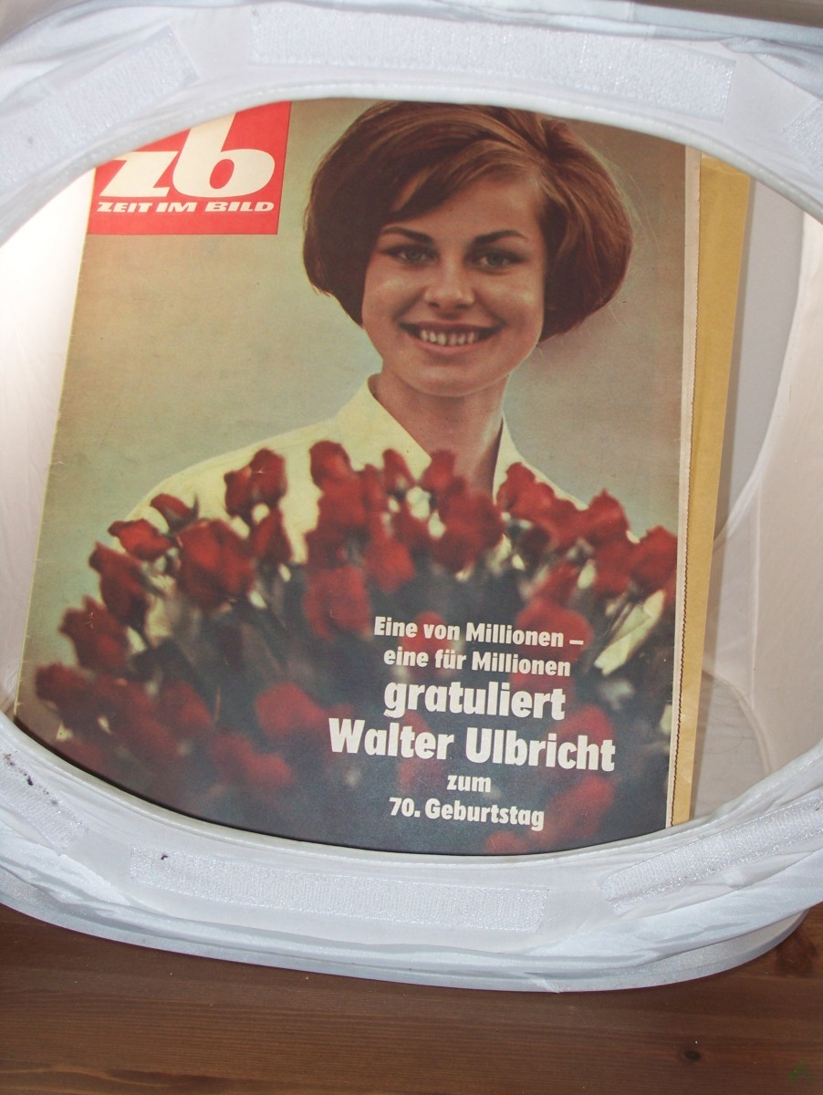 Artikelbild 1 des Artikels “Nr. 26 4. Juniheft 1963, eine von Millionen - eine für Millionen gratuliert Walter Ulbricht zum 70. Geburtstag “