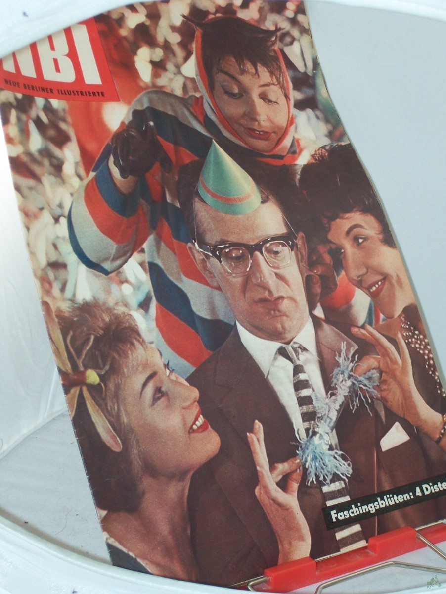 Artikelbild 1 des Artikels “Nr. 7/1961 Faschingsblüten: 4 Diesteln “