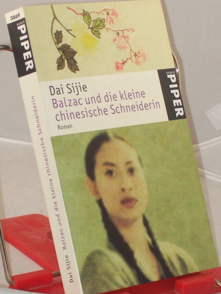 Artikelbild 1 des Artikels “Balzac und die kleine chinesische Schneiderin : Roman / Dai Sijie. Aus dem Franz. von Giò Waeckerlin Induni “