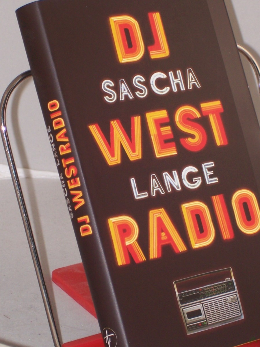 Product image 1 of the product “DJ Westradio : meine glückliche DDR-Jugend / Sascha Lange ”