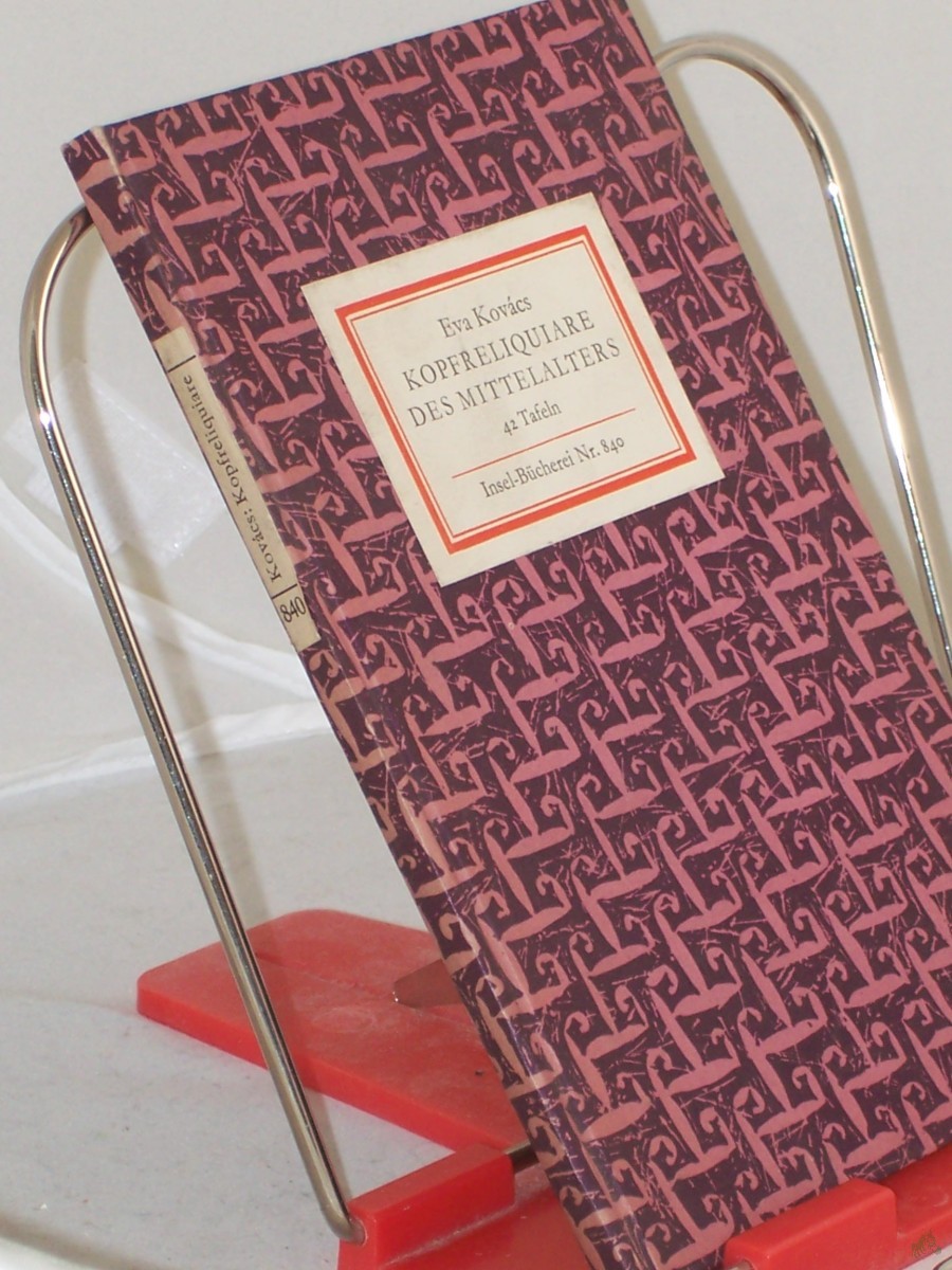 Product image 1 of the product “Kopfreliquiare des Mittelalters / Eva Kovacs. Ausw. u. Nachw. von Éva Kovács ”