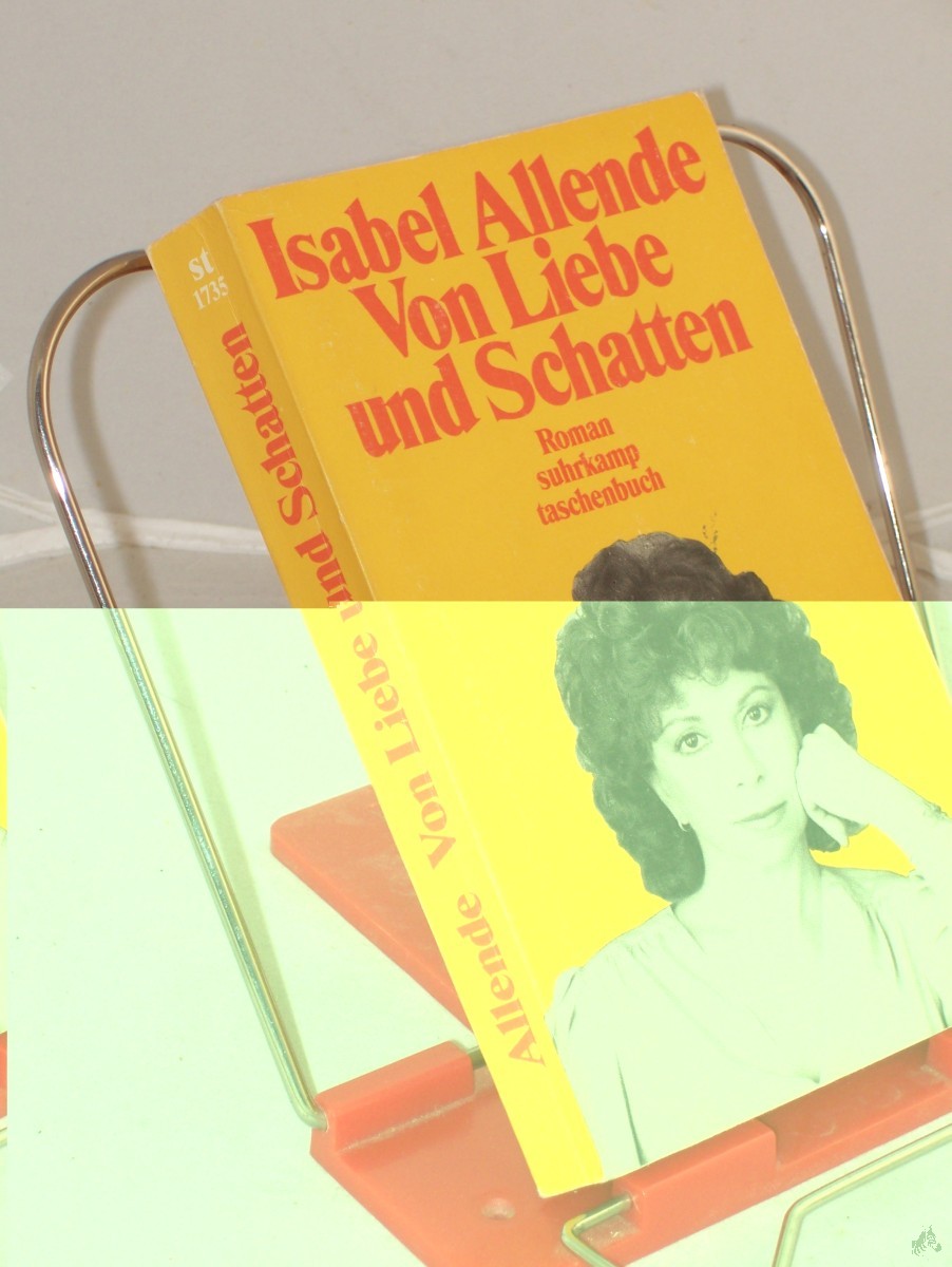 Product image 1 of the product “Von Liebe und Schatten : Roman / Isabel Allende ”