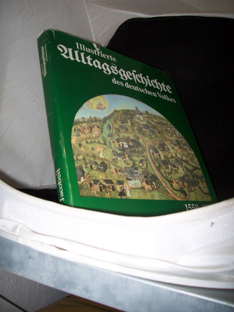 Product image 1 of the product “Illustrierte Alltagsgeschichte des deutschen Volkes / Sigrid u. Wolfgang Jacobeit Mehrteiliges Werk ”