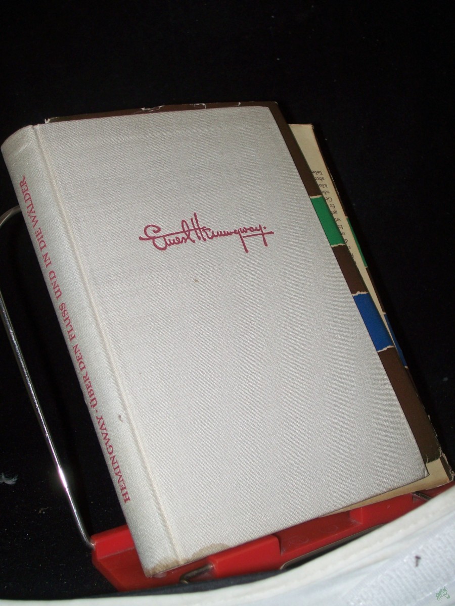 Product image 1 of the product “Über den Fluss und in die Wälder : Roman / Ernest Hemingway. Dt. von Annemarie Horschitz-Horst ”