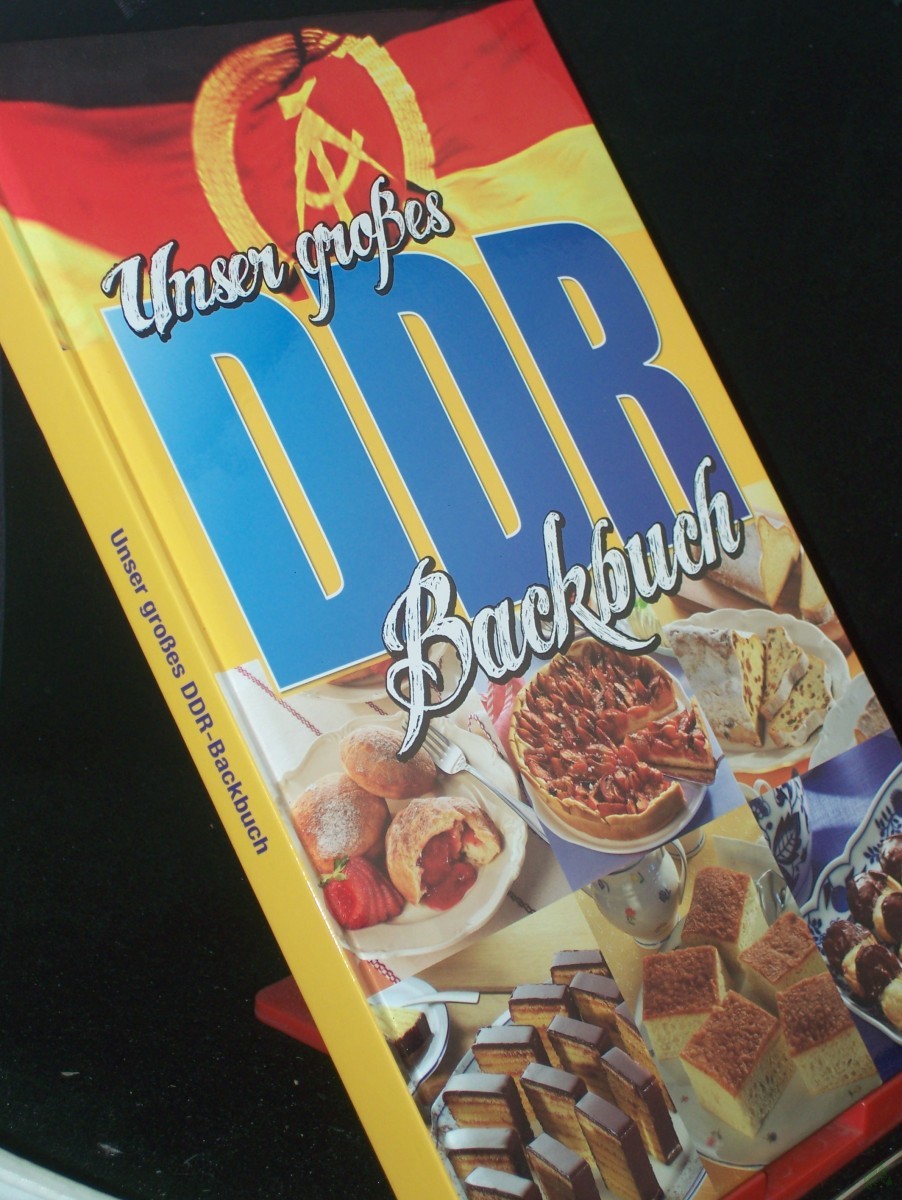 Product image 1 of the product “Unser großes DDR-Backbuch / Autoren: Barbara und Hans Otzen ”