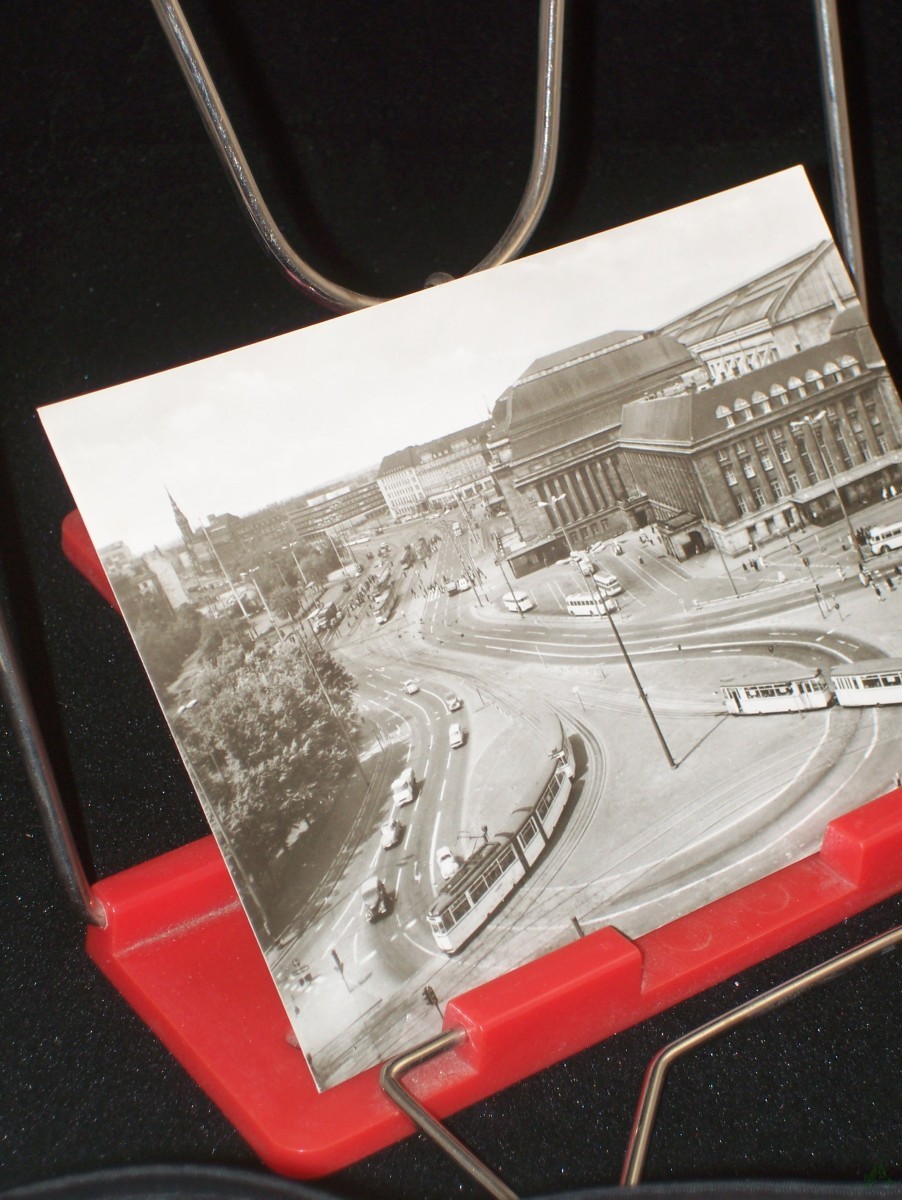Product image 1 of the product “Messestadt Leipzig, Blick zum Hauptbahnhof und Interhotel Astoria, Foto Kühn ”