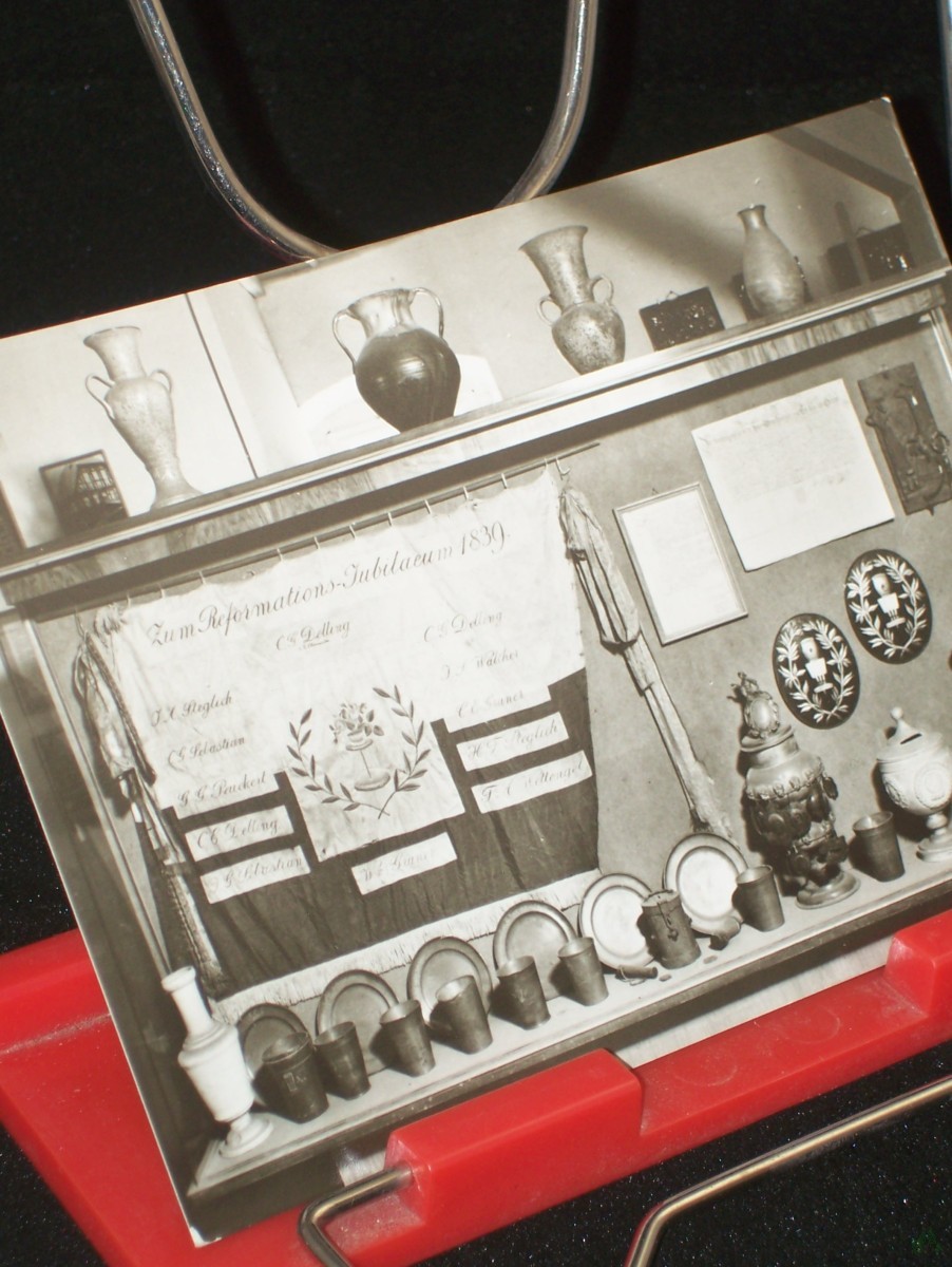Product image 1 of the product “Kohren-Salis, Kreis Geithain, Töpfermuseum, Innungskleinodien, Foto: Kühn ”