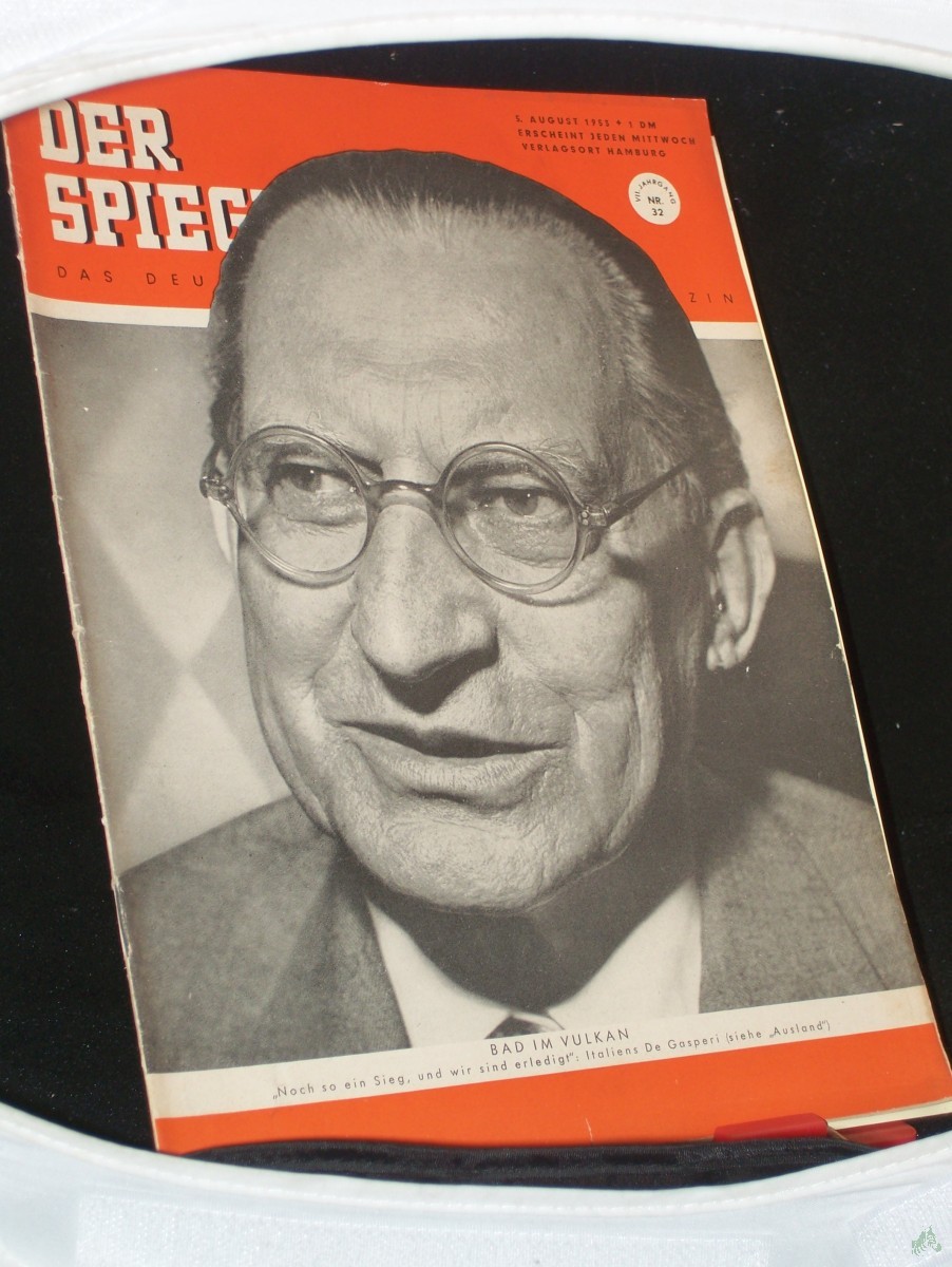 Artikelbild 1 des Artikels “32/1953, BAD IM VULKAN; NOCH SO EIN SIEG UND WIR SIND ERLEDIGT; ITALIENS DE GASPERI “