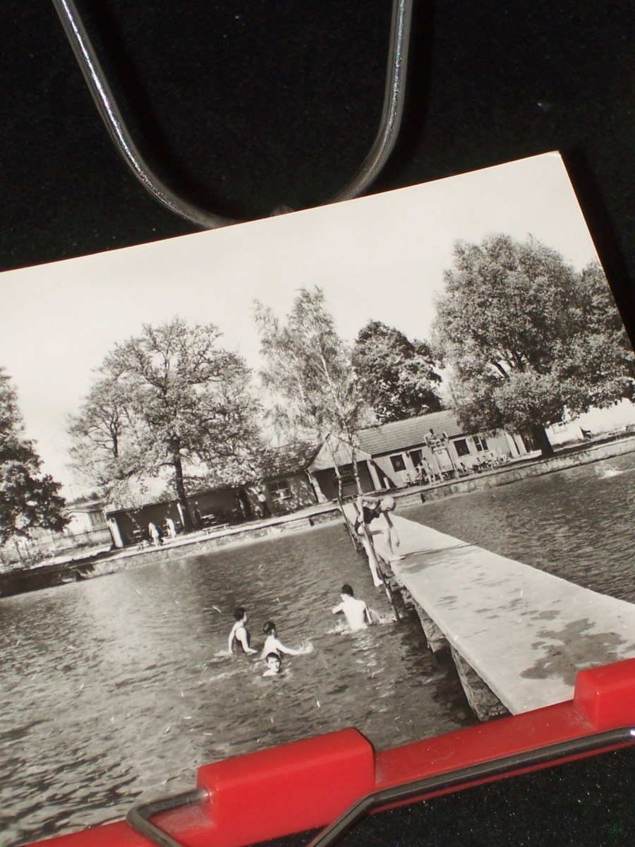 Product image 1 of the product “Gneisenhauptstadt SCHILDAU, Freibad am Neumühlenteich, Foto W. Lange ”