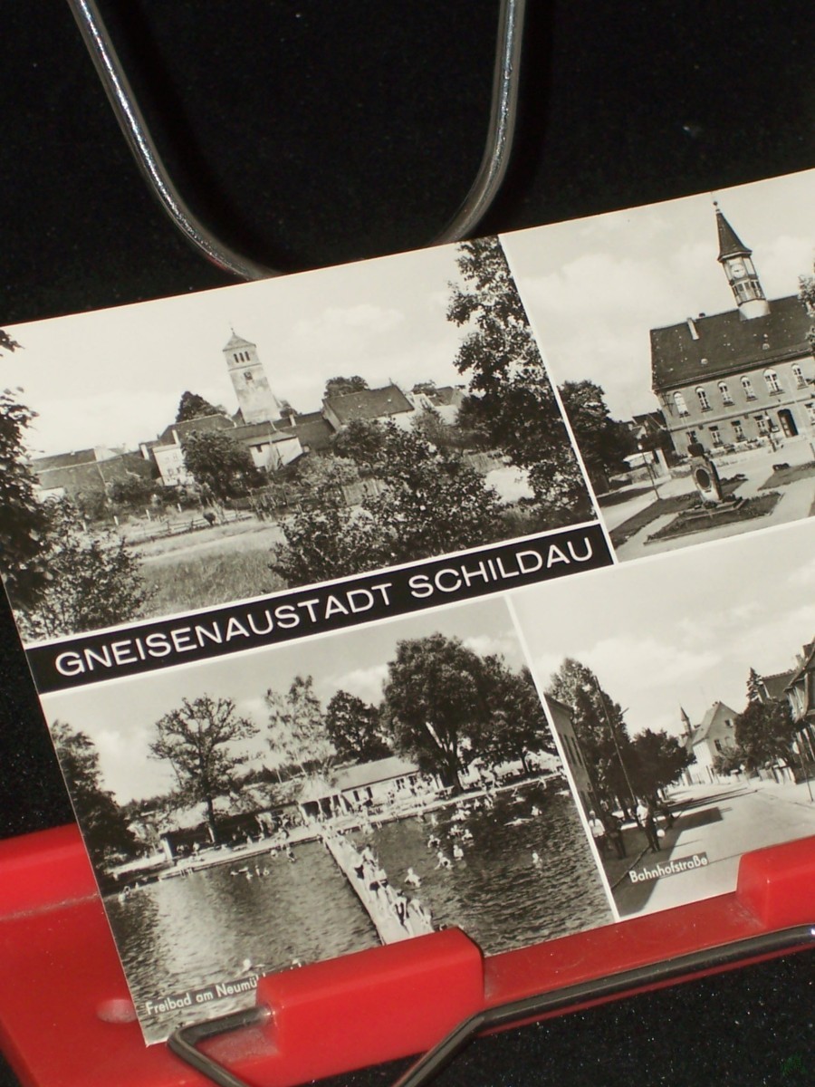 Product image 1 of the product “Gneisenhauptstadt SCHILDAU, Freibad am Neumühlenteich, Bahnhofstraße, Foto:Kühn ”