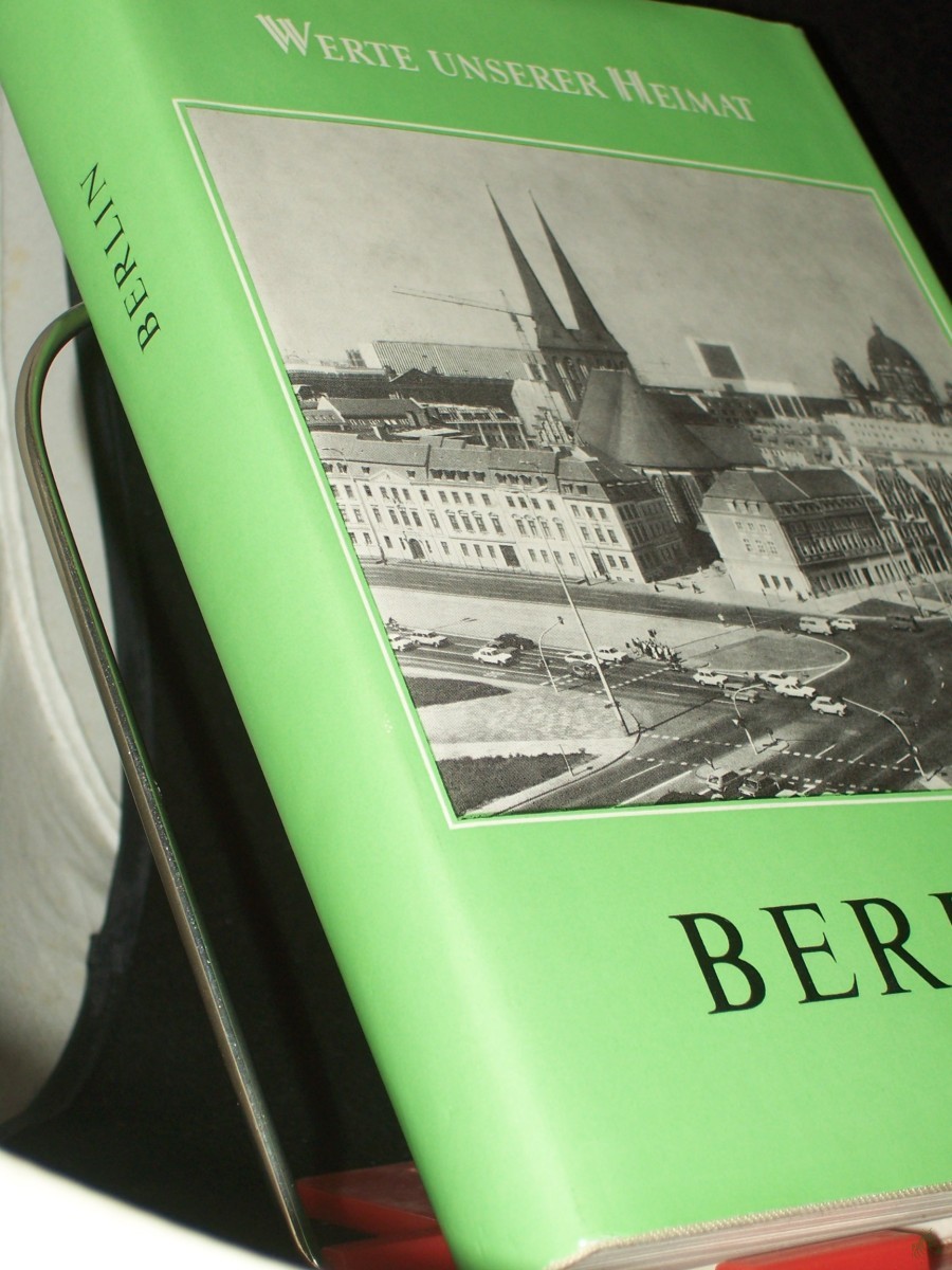 Artikelbild 1 des Artikels “Berlin : Ergebnisse d. heimatkundl. Bestandsaufnahme / von e. Autorenkollektiv unter Leitung von Joachim Herrmann “