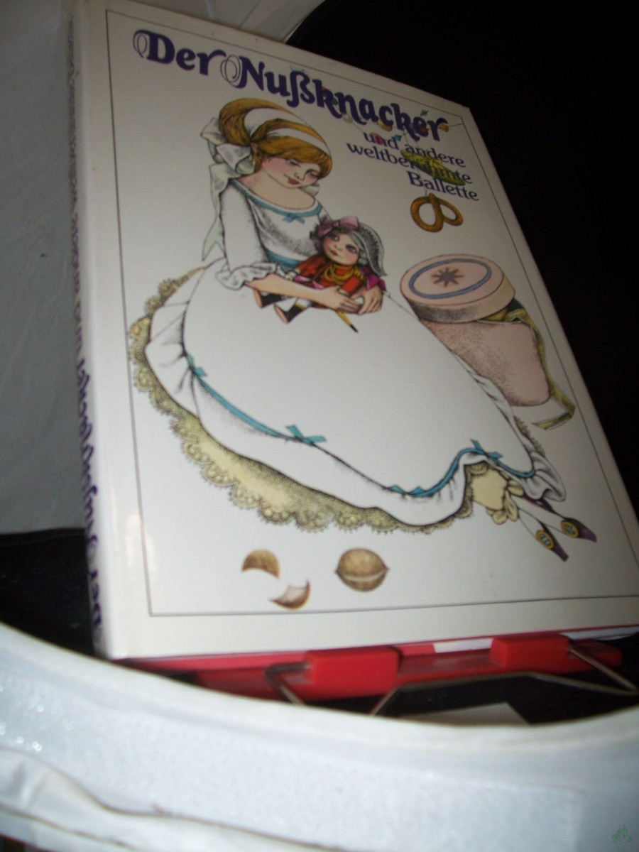 Artikelbild 1 des Artikels “Der Nußknacker und andere weltberühmte Ballette / [Textautoren und Ill.: Ilona Borska... Ins Dt. übertr. von A. Albertová...] “