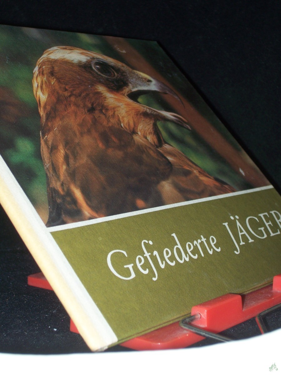 Artikelbild 1 des Artikels “Gefiederte Jäger / für junge Natur- u. Tierfreunde beobachtet, fotogr. u. aufgeschrieben von Uwe Zuppke “