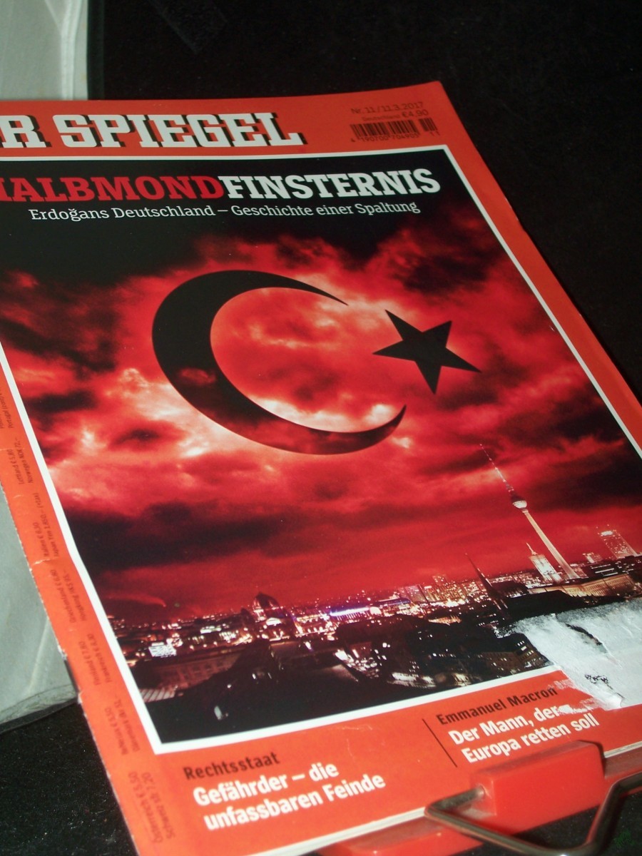 Product image 1 of the product “11/2017, Halbmondfinsternis ”