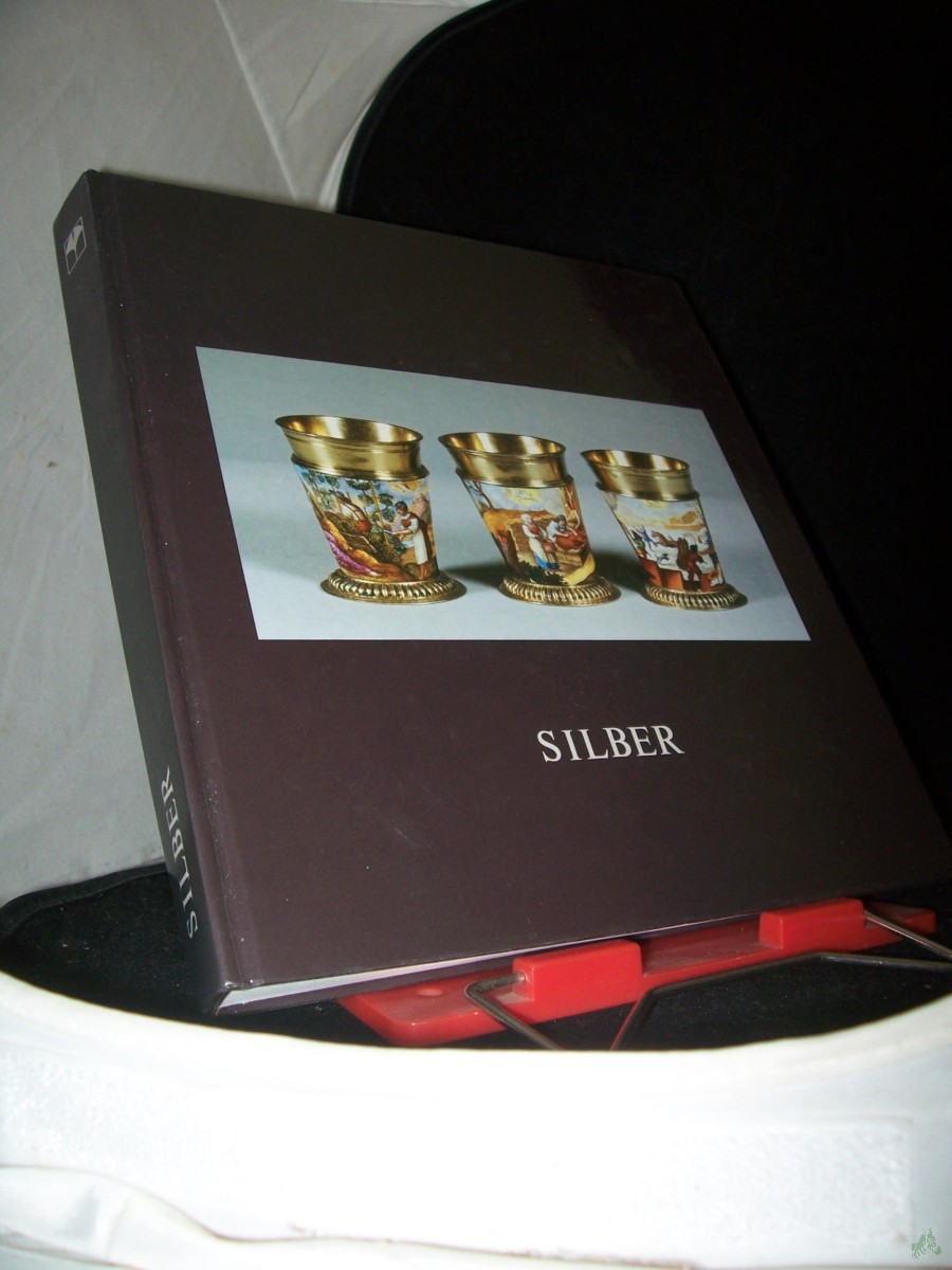 Artikelbild 1 des Artikels “Profanes Silber : 16. - 20. Jahrhundert / Museum für Kunsthandwerk, Frankfurt am Main. Hildegard Hoos. [Hrsg. im Auftr. des Dezernats Kultur und Freizeit, Frankfurt am Main] “