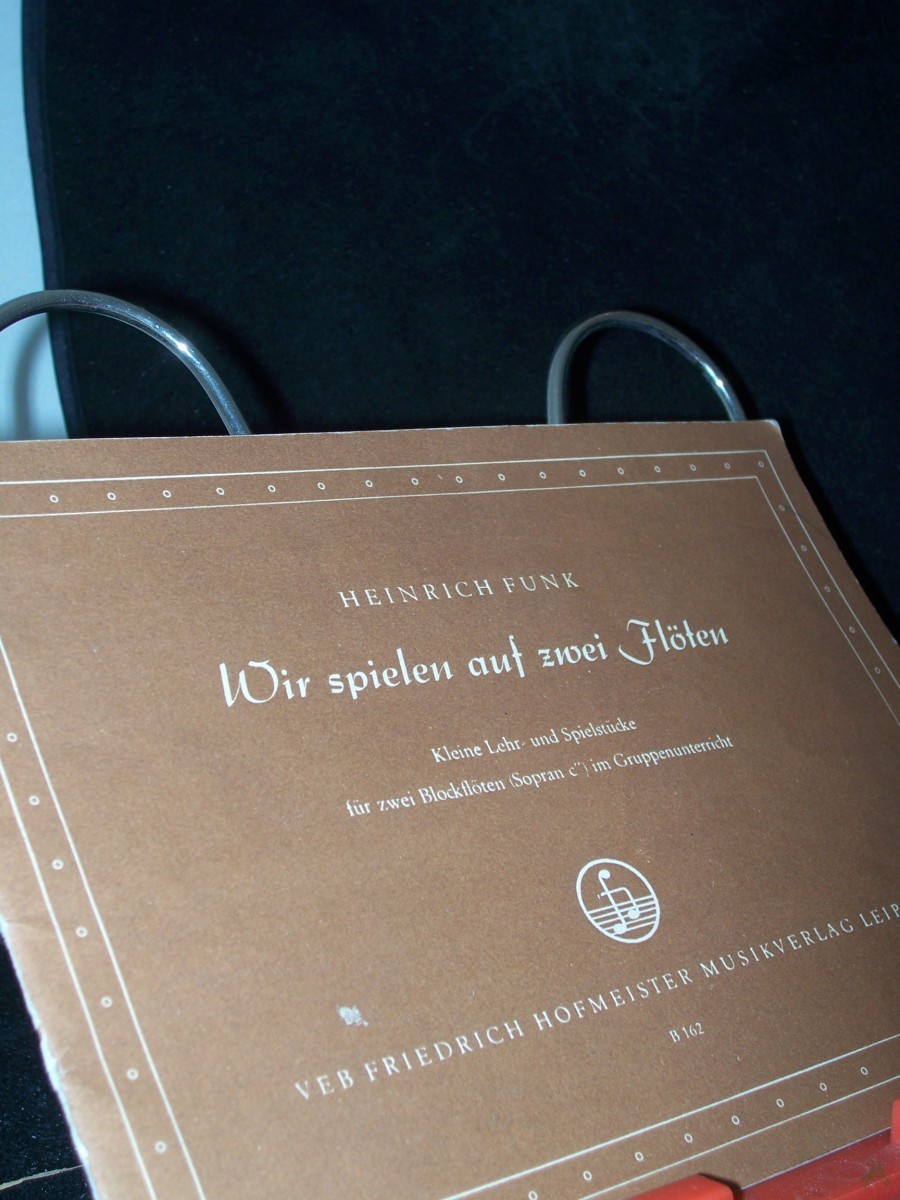 Artikelbild 1 des Artikels “Wir spielen auf zwei Flöten : kleine Lehr- u. Spielstücke für 2 Blockflöten (Sopran C