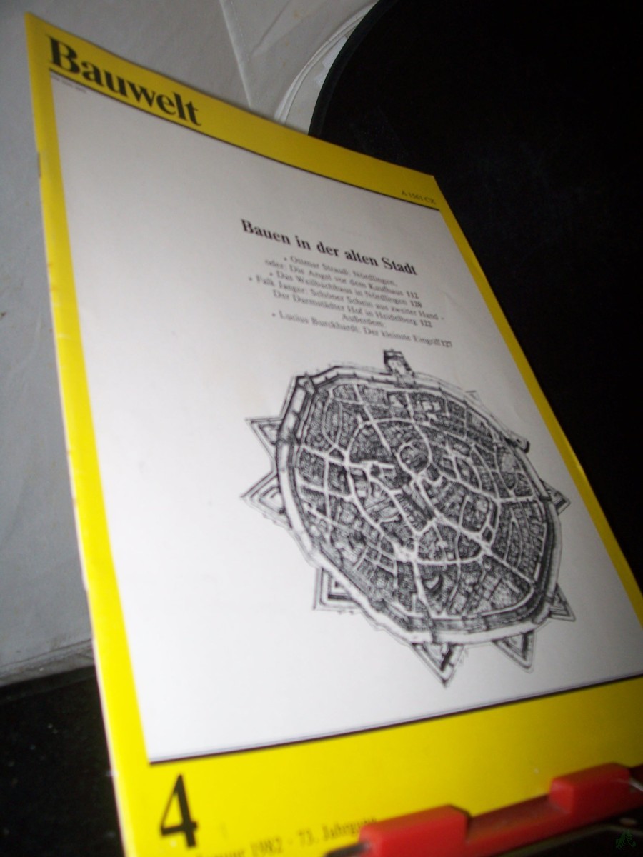 Product image 1 of the product “4/1982 Bauen in der alten Stadt ”