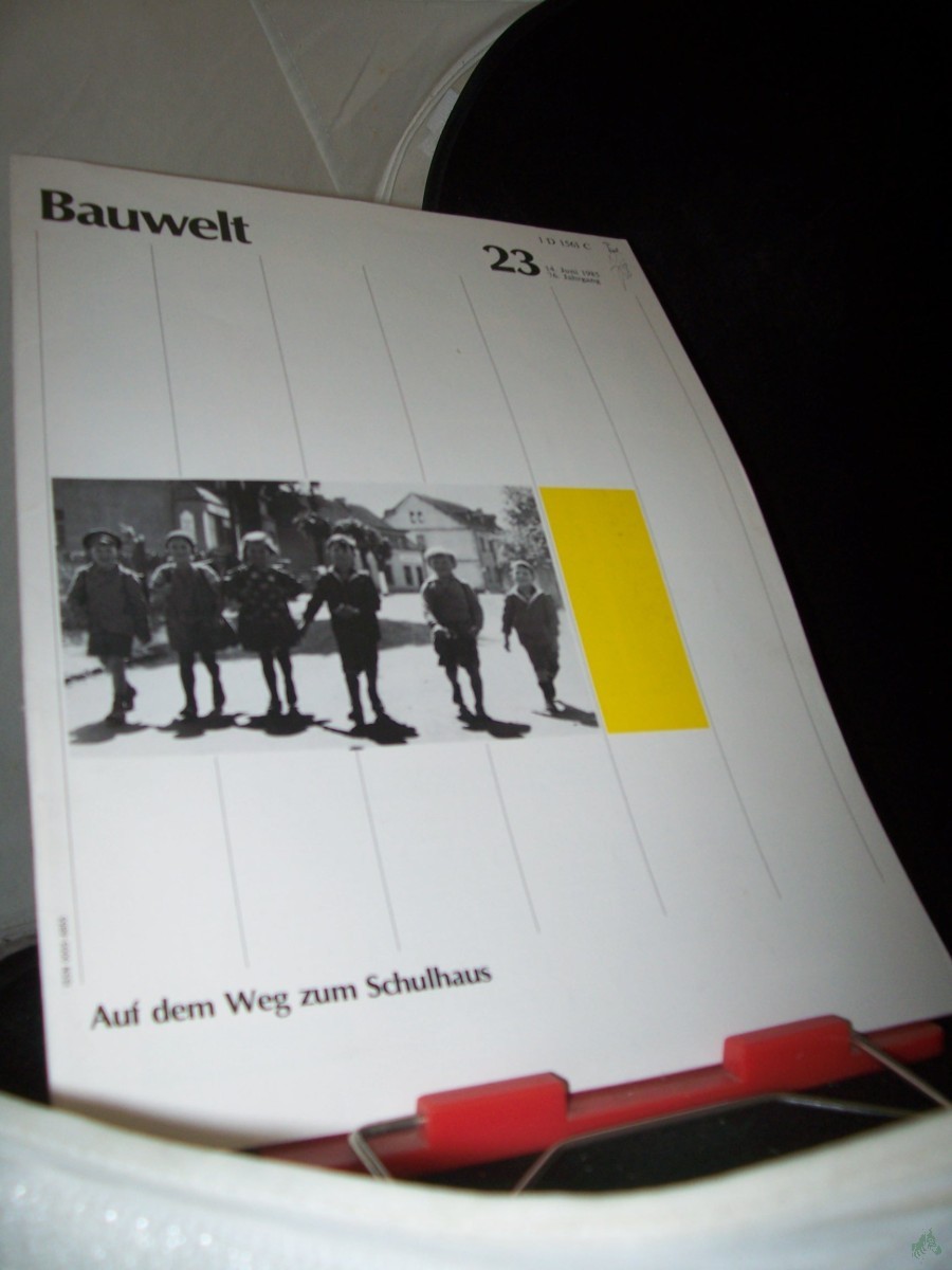 Artikelbild 1 des Artikels “23/1985 auf dem Weg zum Schulhaus “