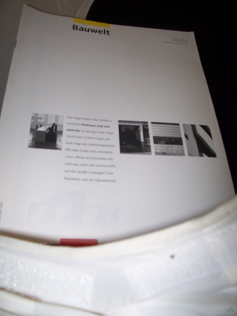 Product image 1 of the product “45/2003 Parkhaus und Leitzentrale ”