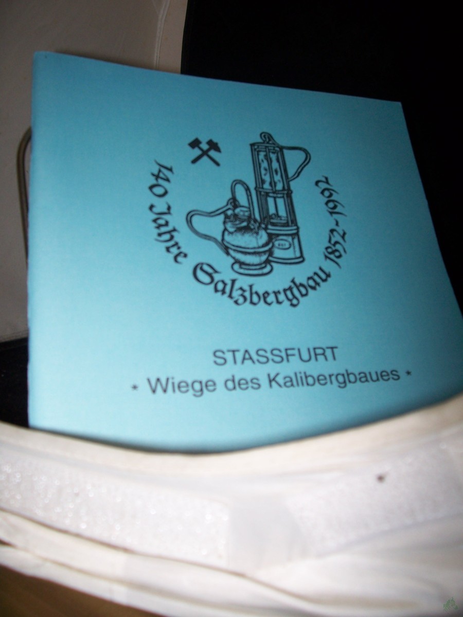 Product image 1 of the product “140 Jahre Salzbergbau 1852-1992 Stassfurt - Wiege des Kalibergbaus (Festschrift zum Salzlandfest Staßfurt 1992) ”