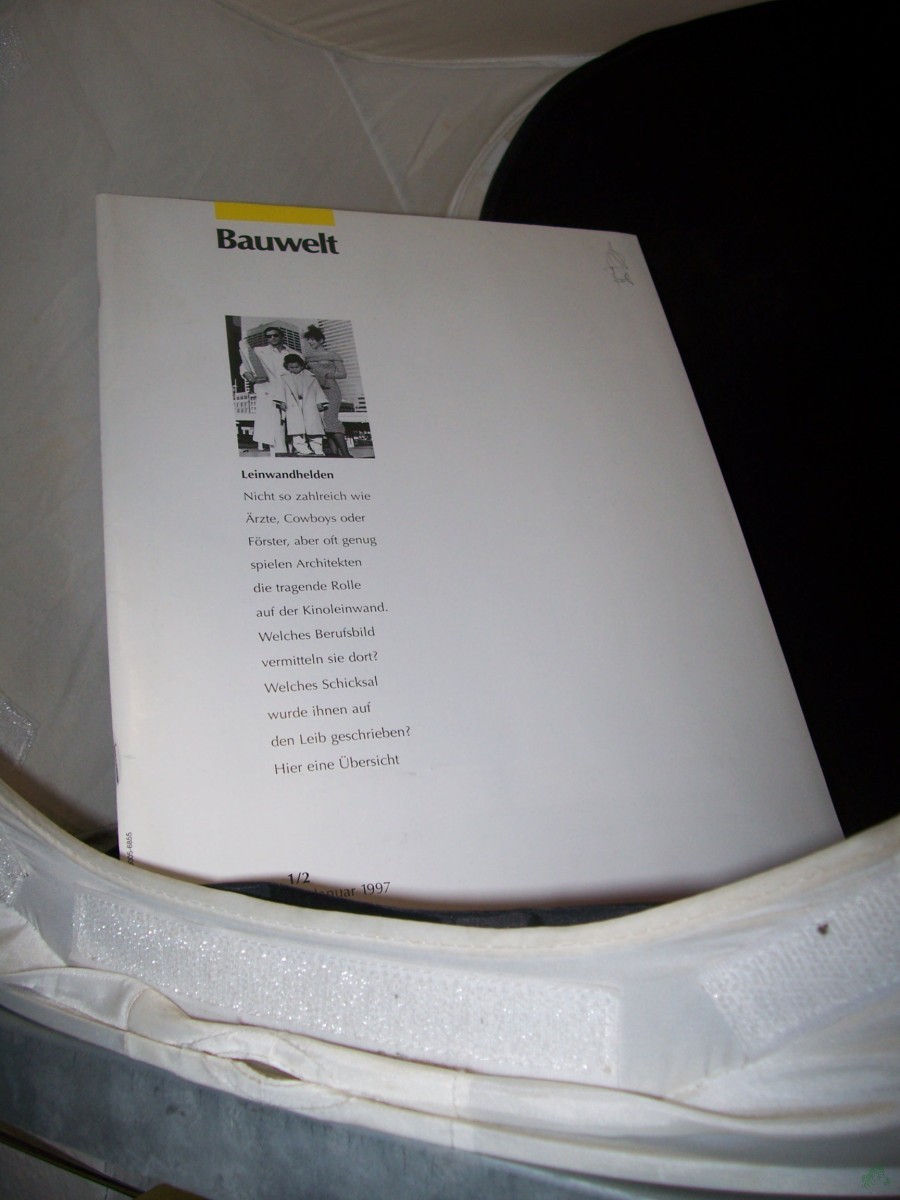 Product image 1 of the product “1/2 1997 Leinwandhelden ”