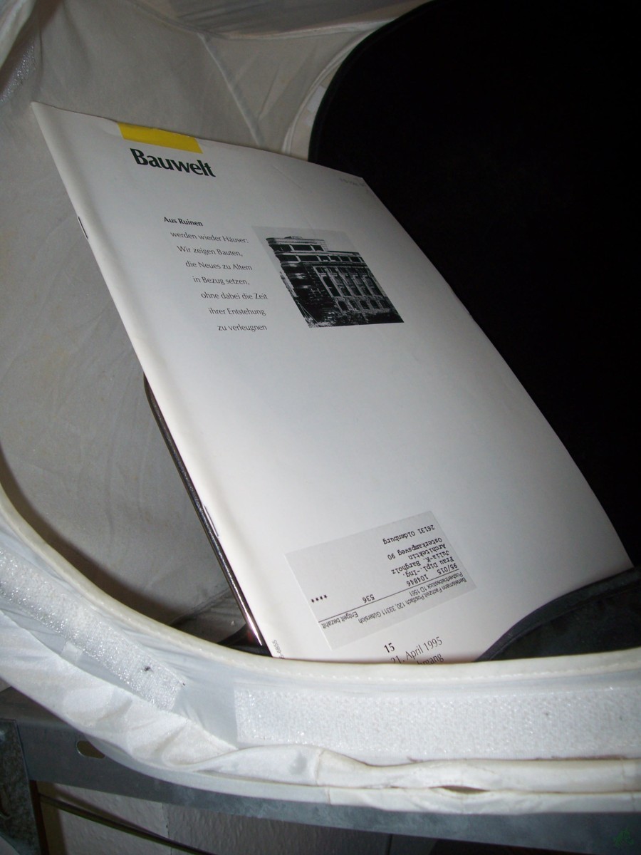 Product image 1 of the product “15/1995 aus Ruinen ”