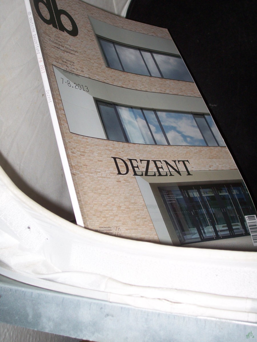Product image 1 of the product “7/8 2013 Dezent ”