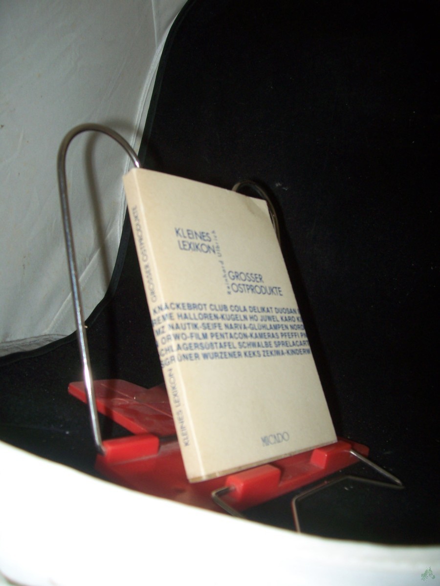 Artikelbild 1 des Artikels “Kleines Lexikon grosser Ostprodukte / [gemäss TGL Nullachtfünfzehn aufgezeichnet von Reinhard Ulbrich. Fotogr. Andreas Kämper] “