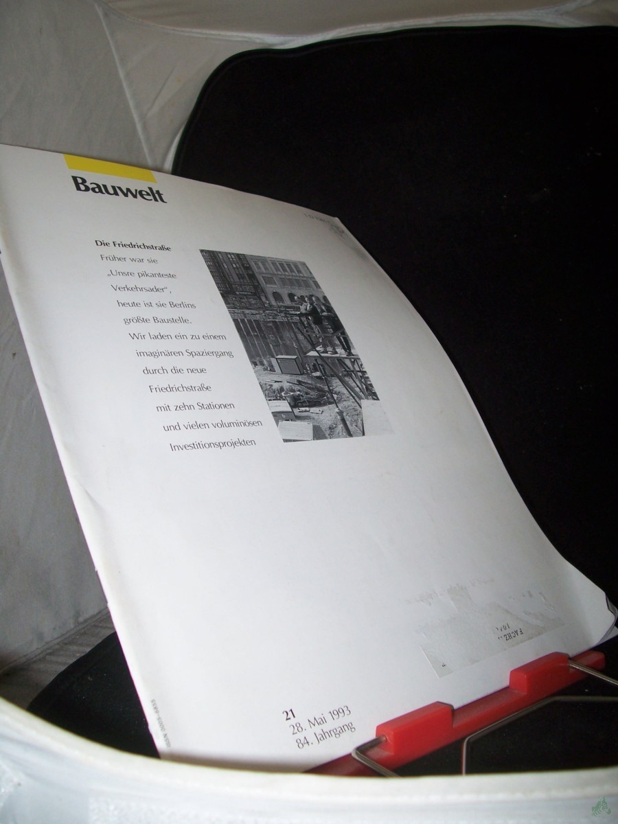 Product image 1 of the product “21/1993 Die Friedrichstraße ”