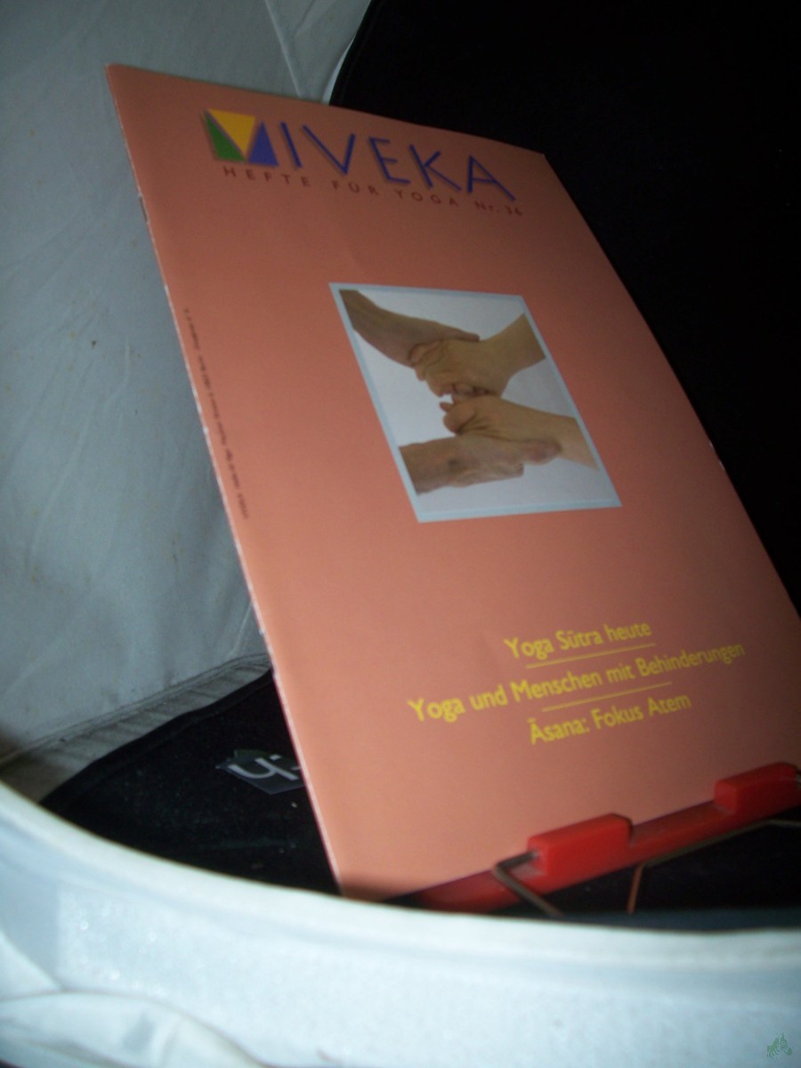 Product image 1 of the product “36/2005 Yoga Sūtra heute Yoga und Menschen mit Behinderungen Serie Āsana – Atem als Fokus ”