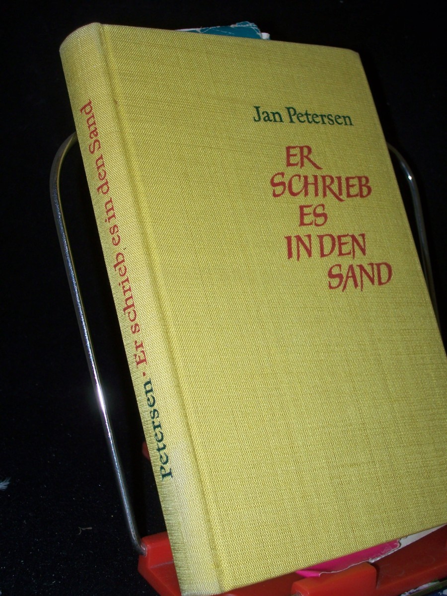 Product image 1 of the product “Er schrieb es in den Sand : Geschichten aus 9 Ländern / Jan Petersen ”