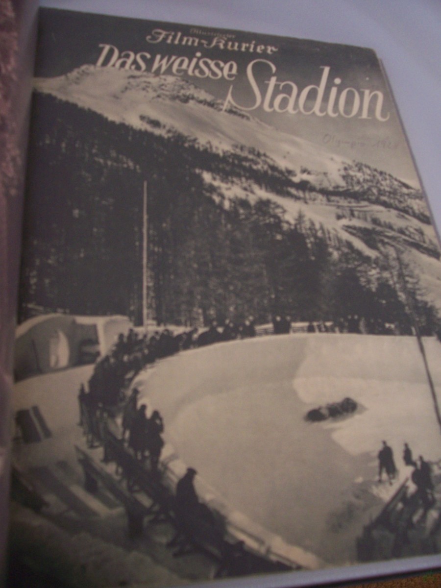 Product image 1 of the product “Nummer 819, Das weisse Stadion ”