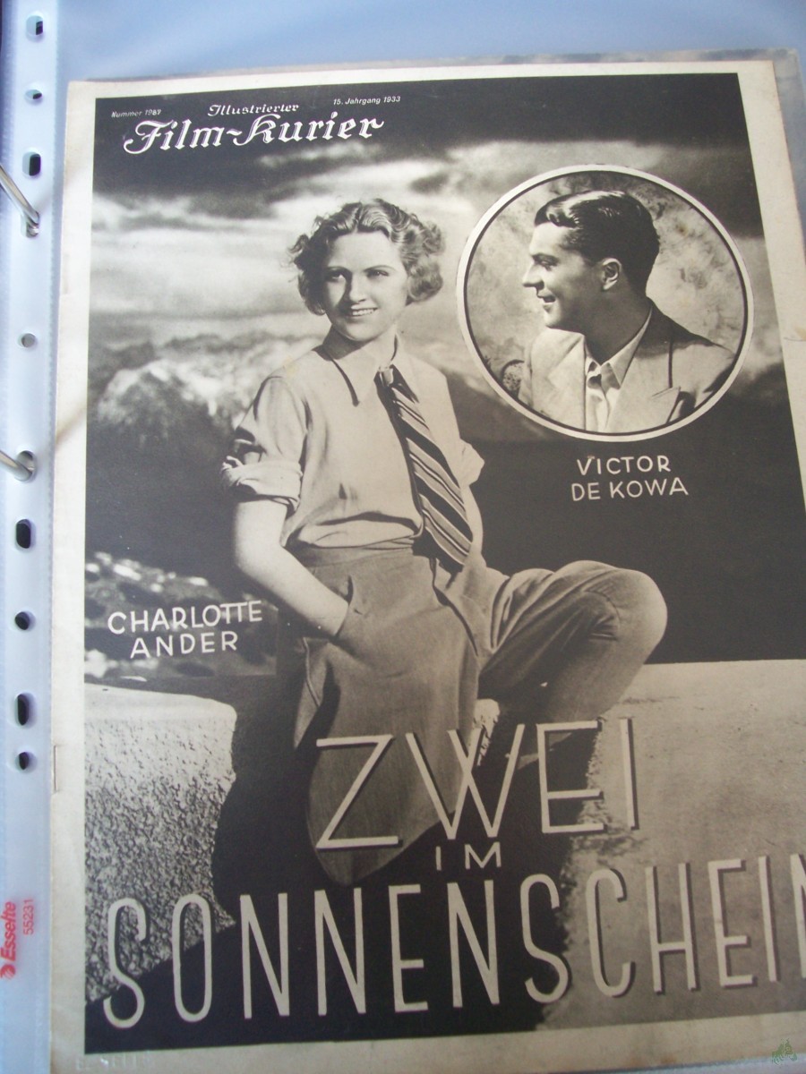 Product image 1 of the product “Nummer 1987, 1933, Zwei im Sonnenschein ”
