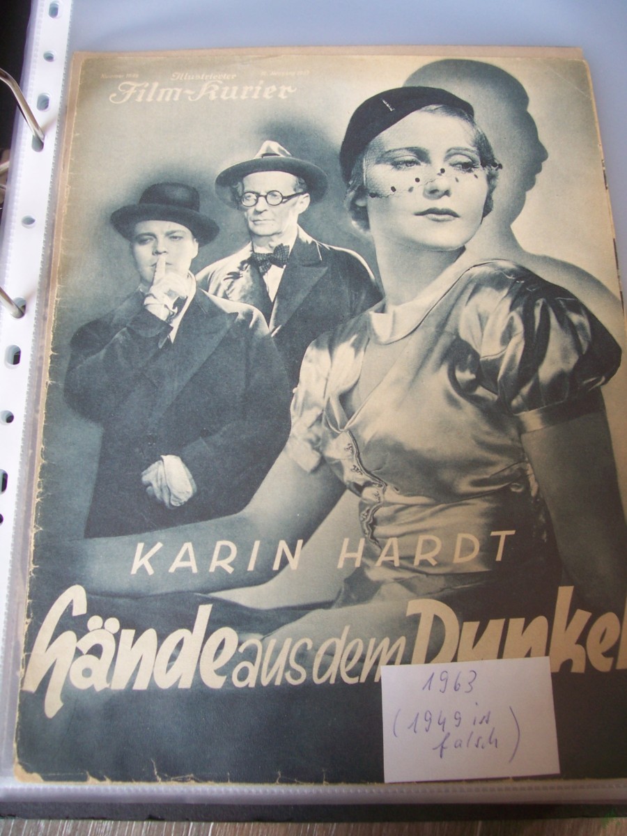 Artikelbild 1 des Artikels “FEHLNUMMER eigentlich Nummer 1963, Nummer 1949, 1933, Hände aus dem Dunkel, mit Karin Hardt “