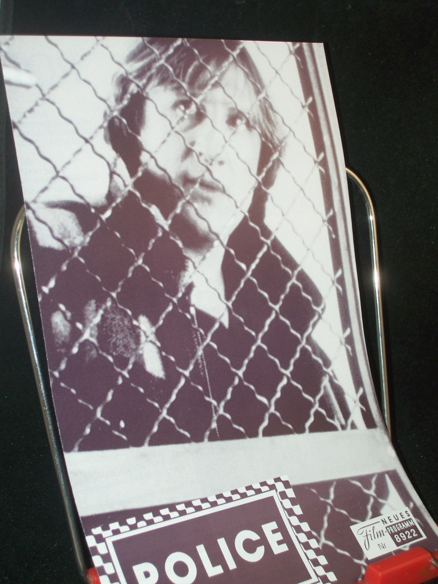 Artikelbild 1 des Artikels “Nr. 8922, Dezember 1988, Police “