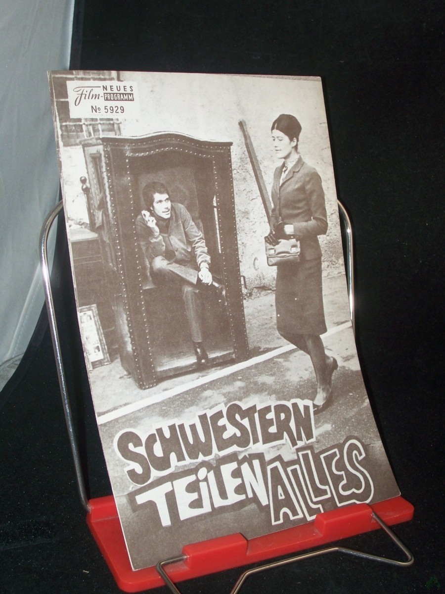 Product image 1 of the product “Nr. 5929, Mai 1971, Schwestern teilen alles ”