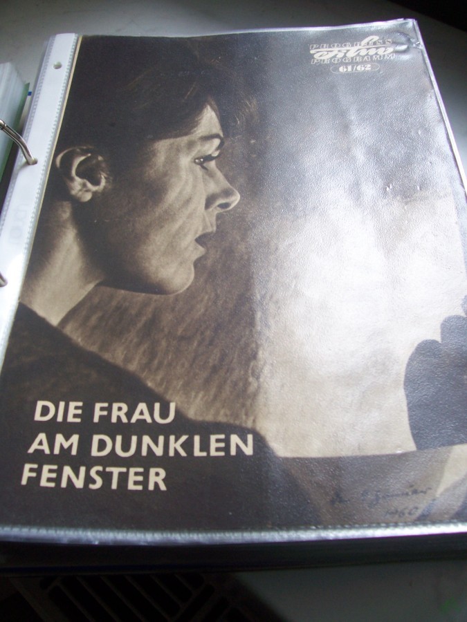 Product image 1 of the product “Nr. 61/62 Die Frau am dunklen Fenster ”