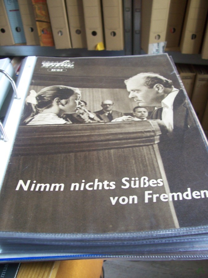 Artikelbild 1 des Artikels “Nr. 12/63 Nimm nichts Süßes von Fremden “