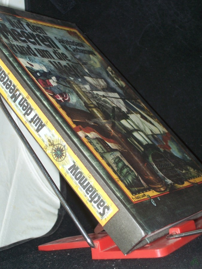 Artikelbild 1 des Artikels “Auf den Meeren rund um die Welt / Swjatoslaw W. Sacharnow. Illustrationen von J. Benjaminson ; B. Kyschtymow. Aus d. Russ. übertr. von Ellen Stephan “